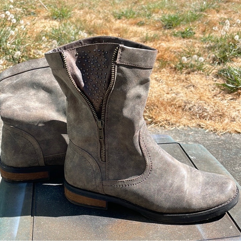 Moto Boots